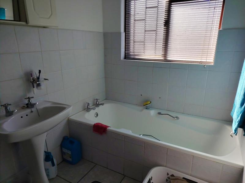 3 Bedroom Property for Sale in Somerset West Western Cape